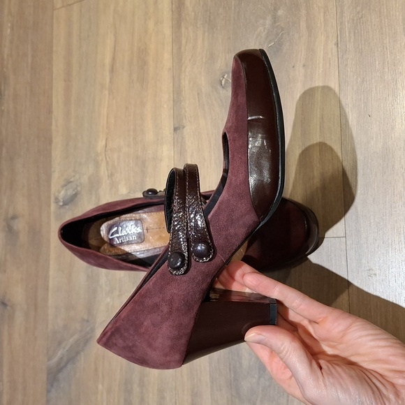 Women's Burgundy Genuine Suede & Patent Leather Mary Jane Heels (Size 7) - Picture 3 of 7